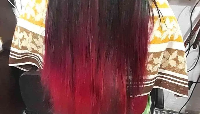 Peluquería Head and Nail by Sol ilama - 15500 Barros Blancos