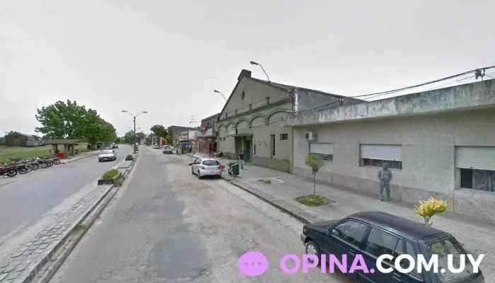 Peluquería Mr - 94000 Sarandí Grande