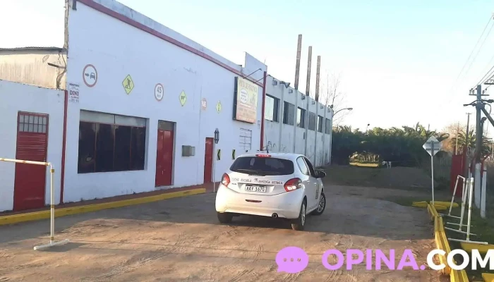 Pista De Practica Academia De Choferes De La Plaza Edificio - Pando