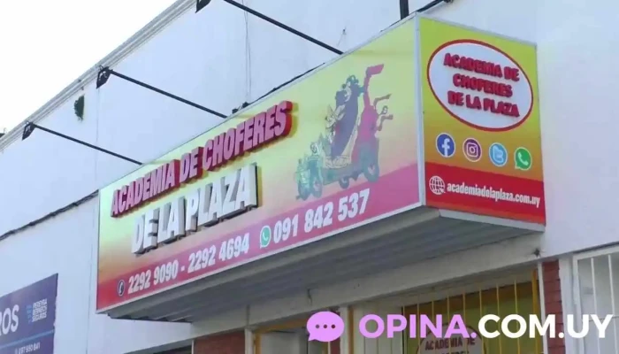 Pista De Practica Academia De Choferes De La Plaza Videos - Pando