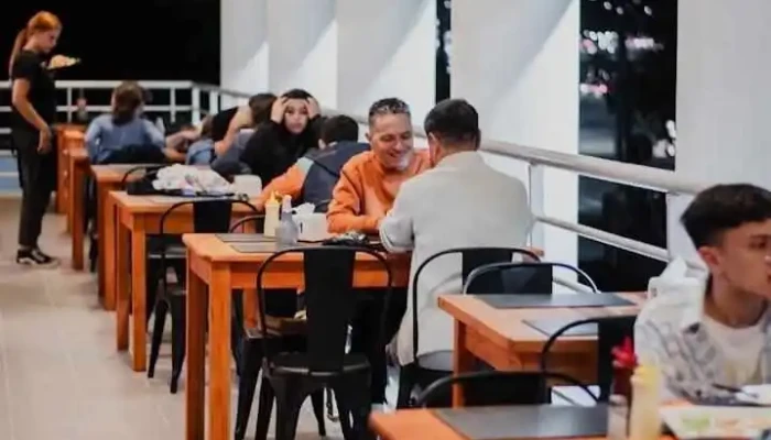 Pitu Burgers -  Piriapolis Ambiente - Piriápolis