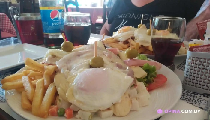 Pizza Nostra -  Milanesa - Tarariras