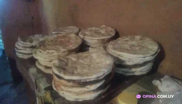 Pizzeria Karlinflor Comida Y Bebida - Melo