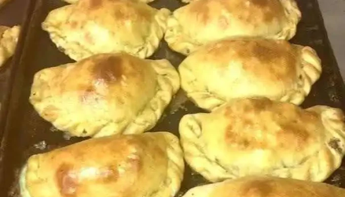 Pizzeria La Amistad La Teja Comida Y Bebida - Montevideo