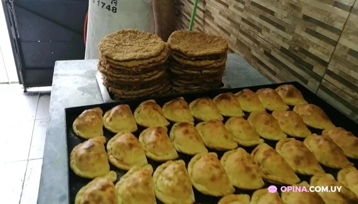 Pizzeria La Amistad La Teja Todas - Montevideo