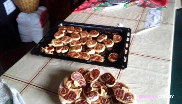 Pizzeria La Gran Manzana -  Comidas Y Bebidas - Mercedes