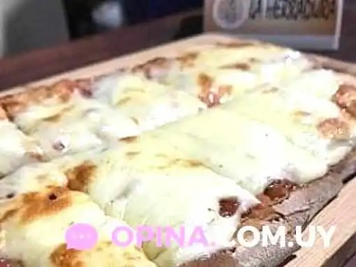 Pizzeria La Herradura Pizza - Las Toscas