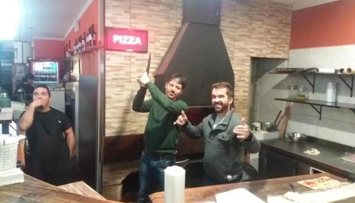 Pizzeria La Tabla Ambiente - Sauce