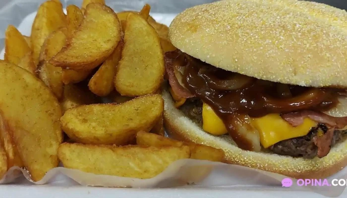 Pizzeria La Via -  Hamburguesa - La Paz