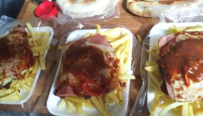 Pizzeria Los Tios Comida Y Bebida - Ciudad del Plata