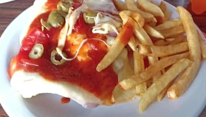 Pizzeria Marquitos -  Comida Y Bebida - Las Piedras