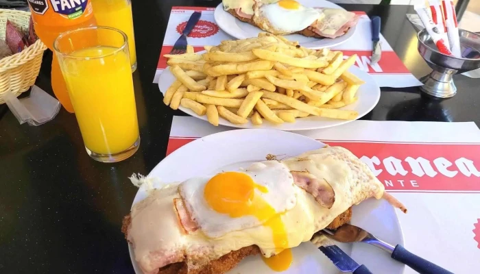 Pizzeria Mediterranea Milanesa - Montevideo