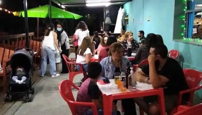 Pizzeria Mi Familia Ambiente - Solís de Mataojo