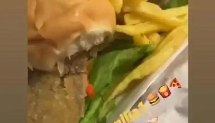 Pizzeria Mi Familia -  Comida Y Bebida - Montevideo