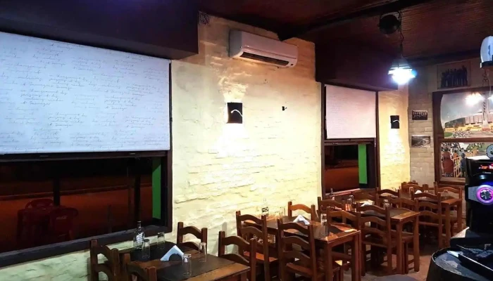 Pizzeria Once10 -  Ambiente - Montevideo