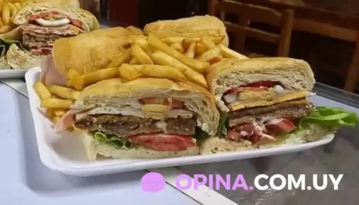 Pizzeria Triple 777 -  Comida Y Bebida - Toledo
