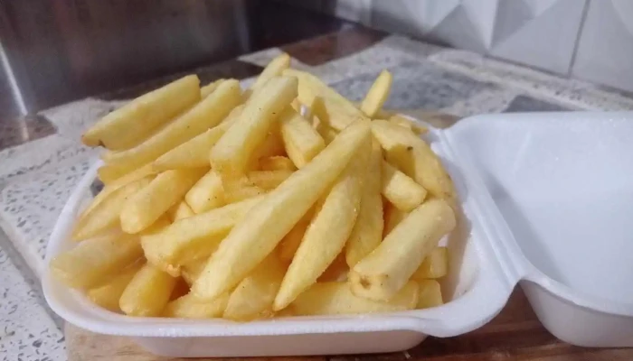 Pizzeria Y Chiveteria La Casa Mia Papas Fritas - Artigas