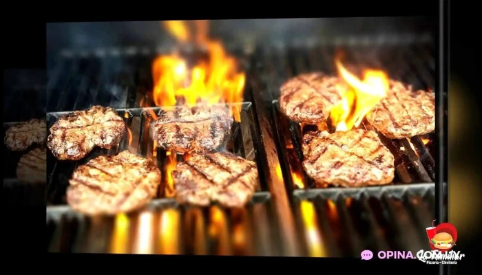 Pizzeria Y Chiviteria La Familiar Mercedes Videos - Mercedes