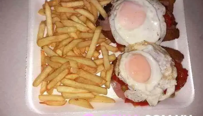 Pizzeria Y Rotiseria Pocha Y Beba Papas Fritas - Montevideo