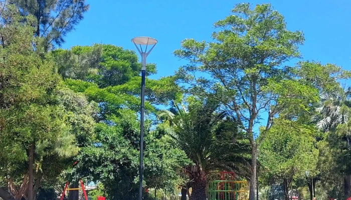 Plaza Artigas -  Comentario 4 - Castillos