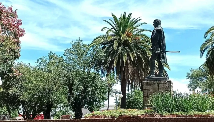 Plaza Artigas -  Precios - Young