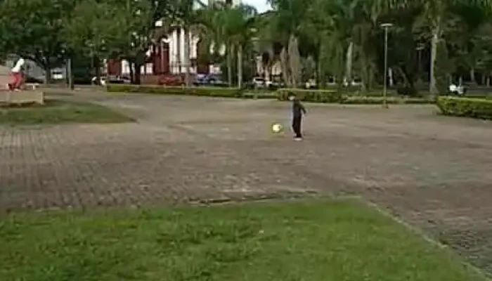 Plaza Artigas -  Videos - Salto