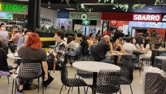 Plaza De Comidas De Montevideo Shopping -  Todas - Montevideo