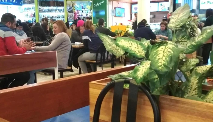 Plaza De Comidas Tres Cruces -  Comentario 1 - Montevideo