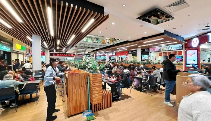 Plaza De Comidas Tres Cruces -  Todo - Montevideo