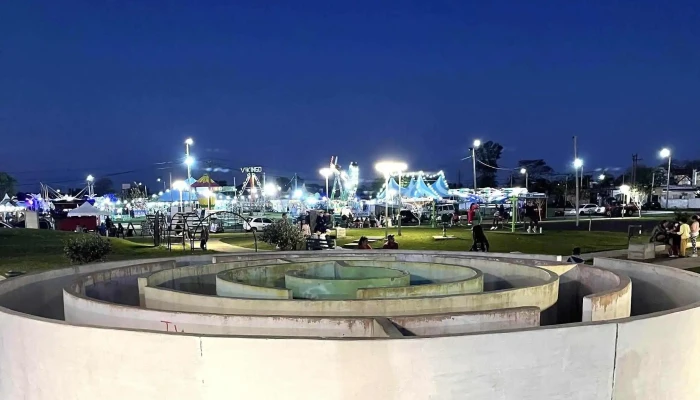 Plaza De Los Ninos Comentario 1 - Artigas