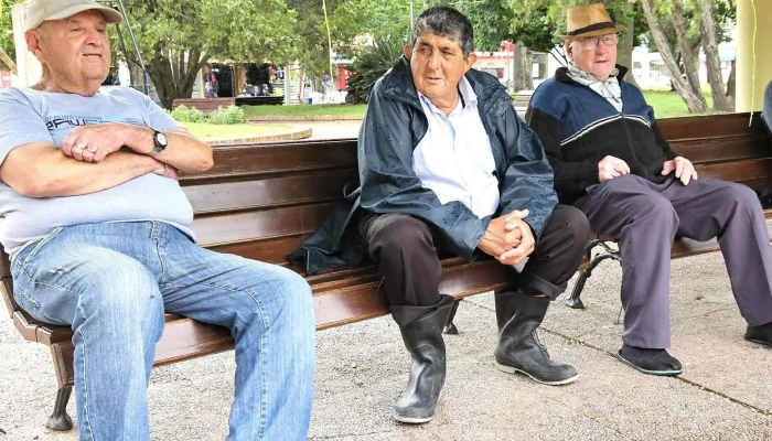 Plaza De Tala -  Comentario 7 - Tala