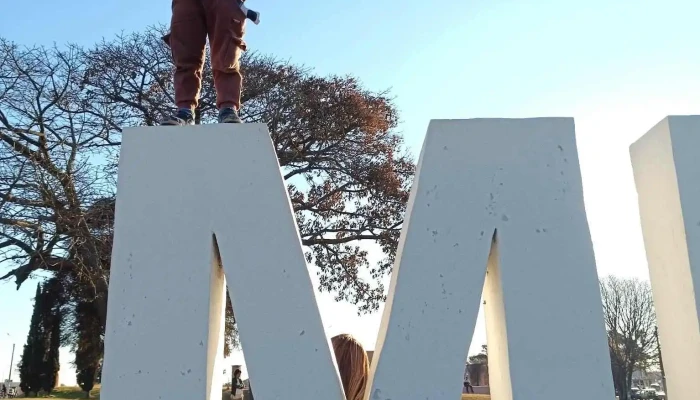 Plaza Del Encuentro De Dos Culturas -  Recientes - Mercedes