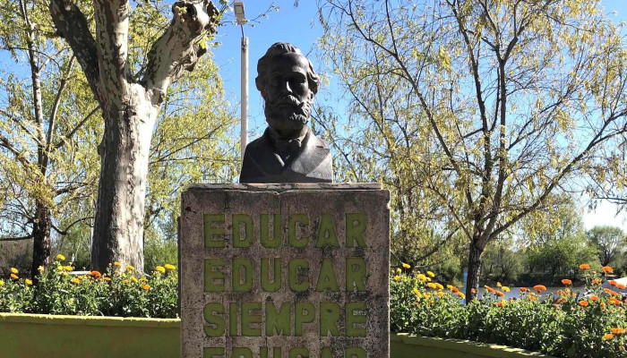 Plaza J P Varela Comentario 1 - Mercedes