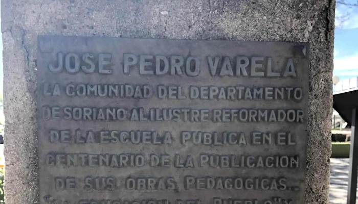 Plaza J P Varela Comentario 3 - Mercedes