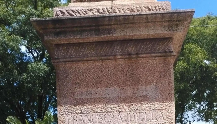 Plaza Vidiella -  Direccion - Montevideo