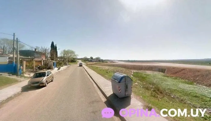 Policlinica Bº Elisa - Av. Carlos Gardel