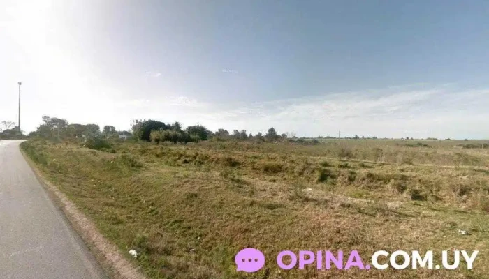 Policlínica Cno. Parque del Plata y Los Lirios - Cam. A Parque Del Plata