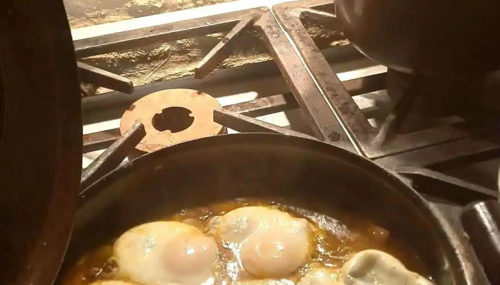 Posada Los Tres Rubios -  Comida Y Bebida - Tranqueras