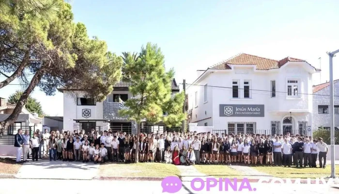 Preuniversitario Alberdi Del Colegio Jesus Maria Comunidad - Montevideo