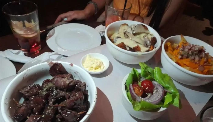 Pub Restaurante Paladar -  Comida Y Bebida - Las Piedras