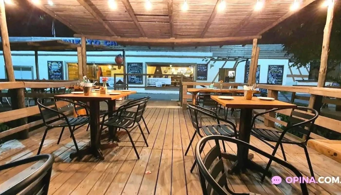 Puerto Canon River Bar Ambiente - Col. del Sacramento