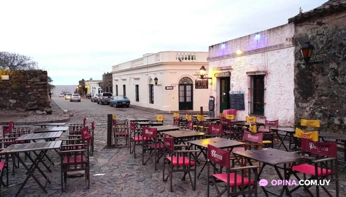 Pulperia De Los Faroles Ambiente - Col. del Sacramento