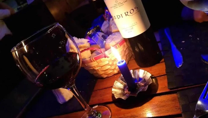 Pulperia De Los Faroles Vino - Col. del Sacramento