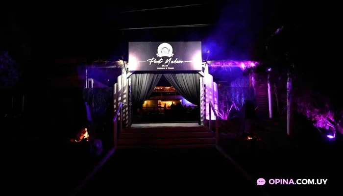 Punto Madero Bar -  Escenario - Ciudad de la Costa