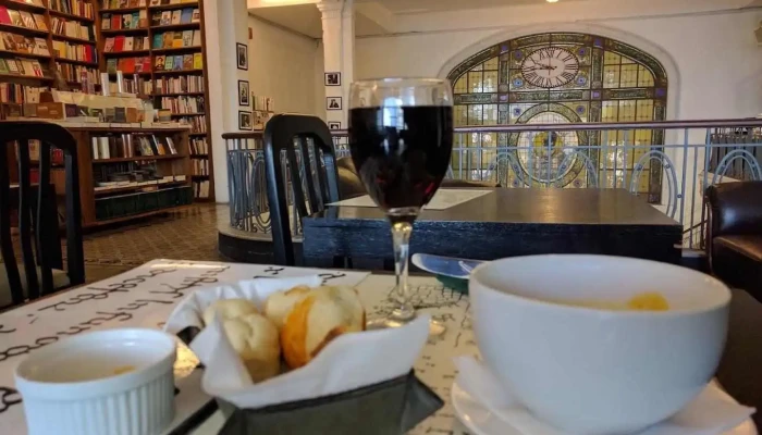 Pv Lounge Comida Y Bebida - Montevideo