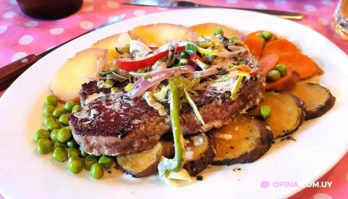 Que Tupe Comida Y Bebida - Col. del Sacramento