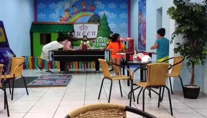 Queen -  Ambiente - Paysandú