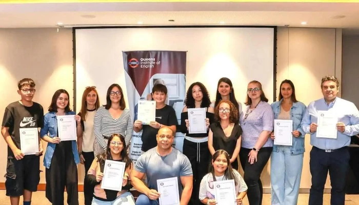 Queens Institute Of English -  Sitio Web - Montevideo