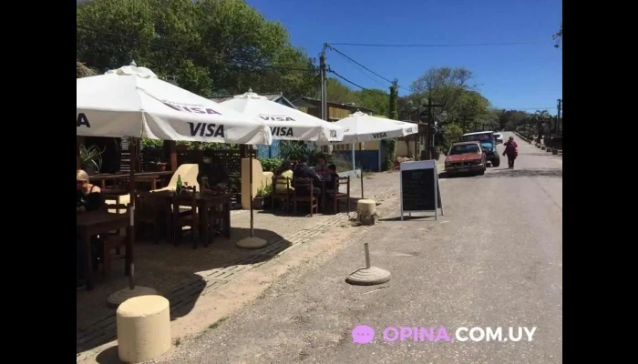 Raices Ambiente - La Pedrera