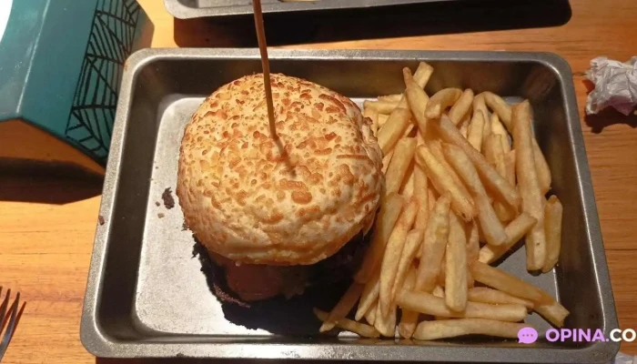 Ras Burgers Hamburguesa - Montevideo